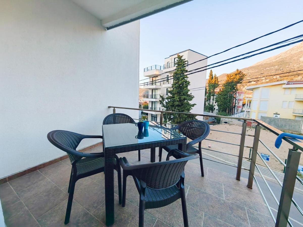 Mialex Apartments Dobra Voda Dış mekan fotoğraf