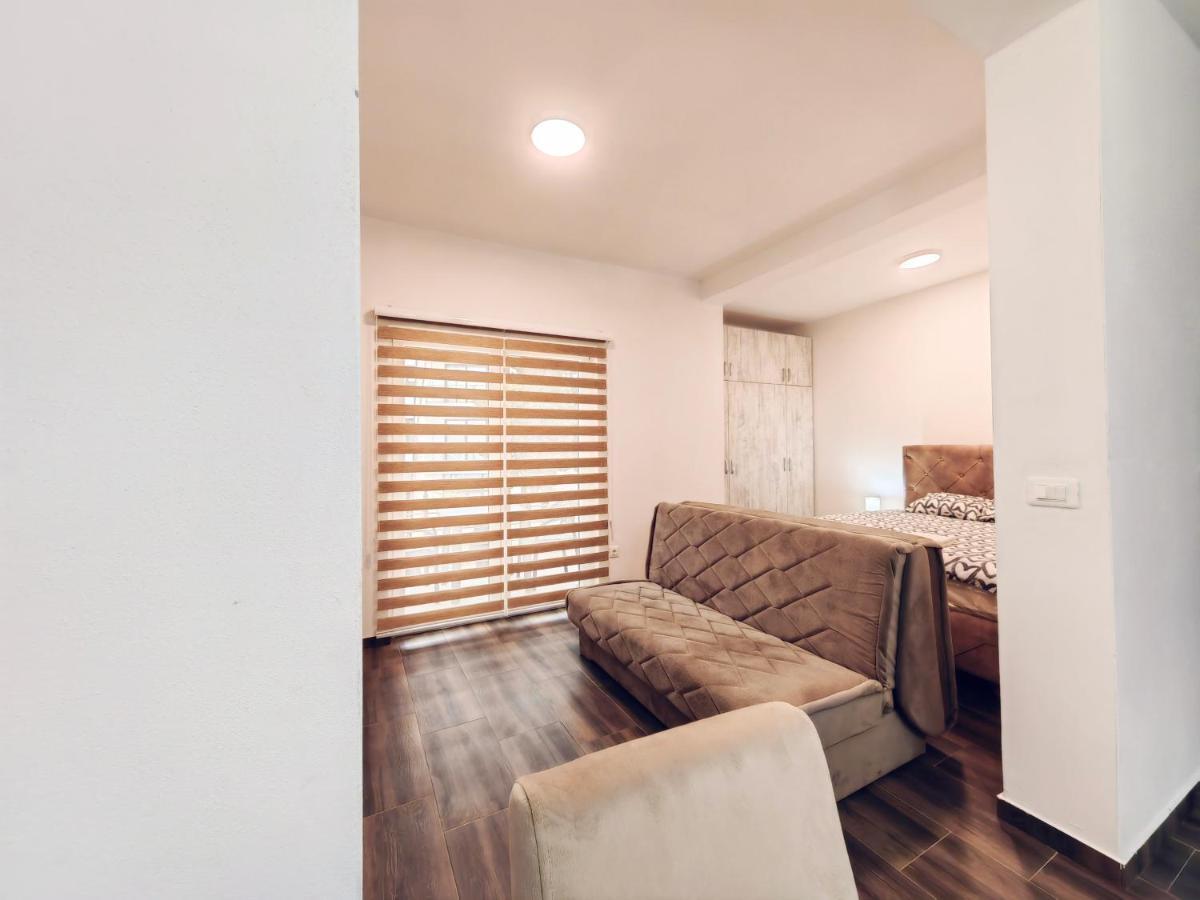 Mialex Apartments Dobra Voda Dış mekan fotoğraf