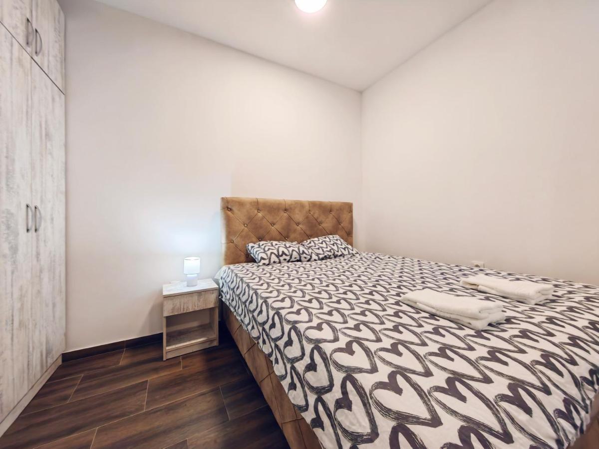 Mialex Apartments Dobra Voda Dış mekan fotoğraf